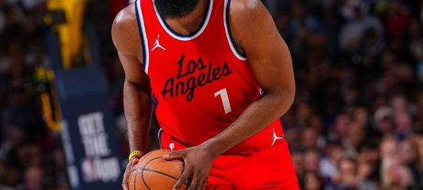 今年会体育官方-詹姆斯回归首秀大放异彩，哈登主场球迷高呼名字